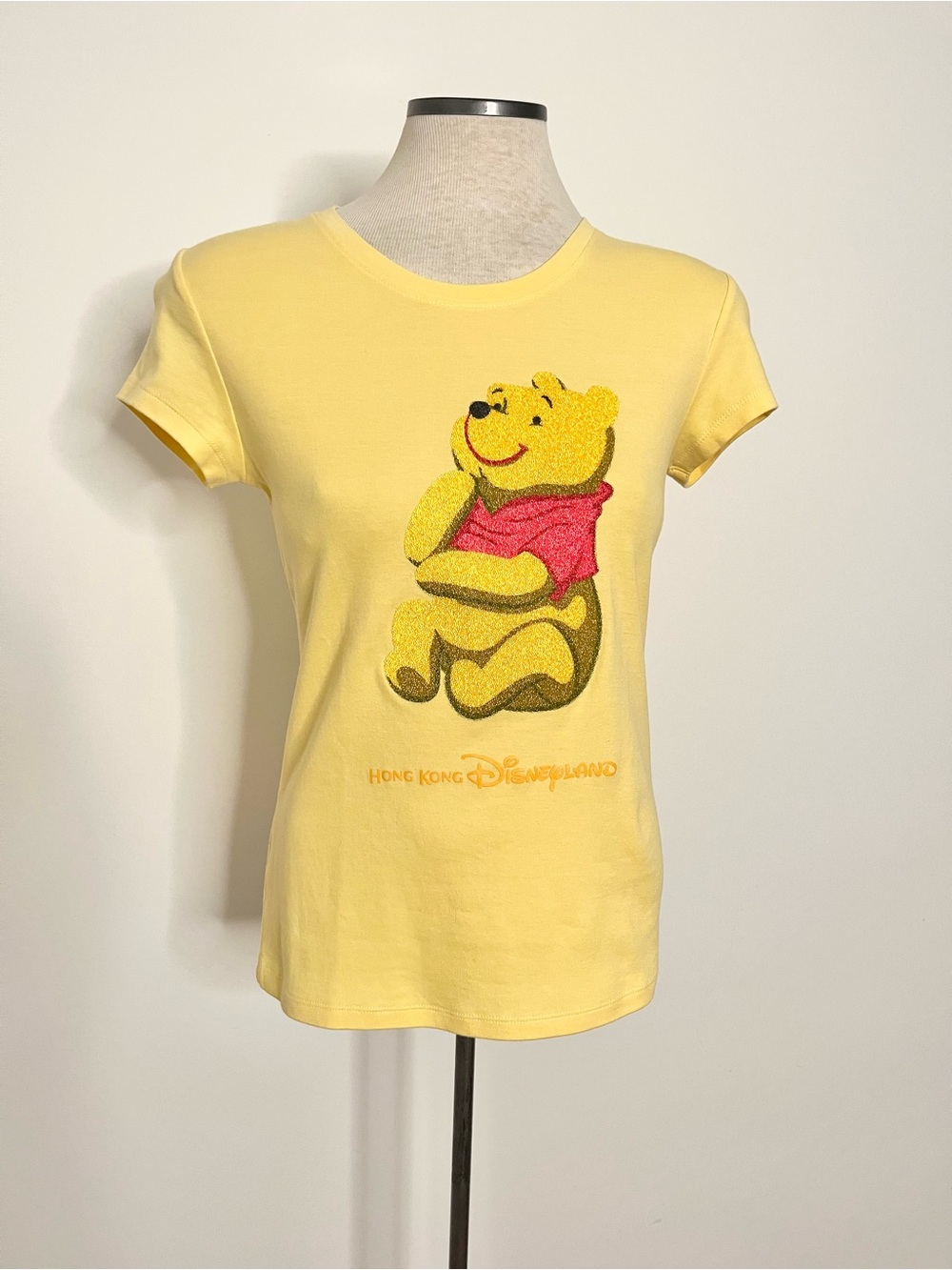 Walt Disney Yellow Vintage Winnie the Pooh Glitter Graphic Tee Shirt Disneyland